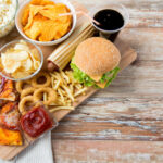 Cheat day là gì? Nên làm gì sau khi Cheat day?