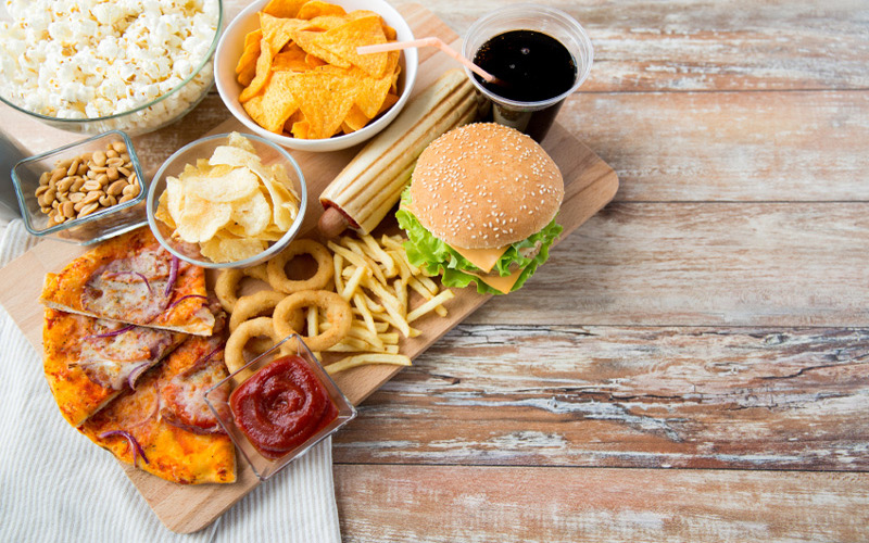 Cheat day là gì? Nên làm gì sau khi Cheat day?
