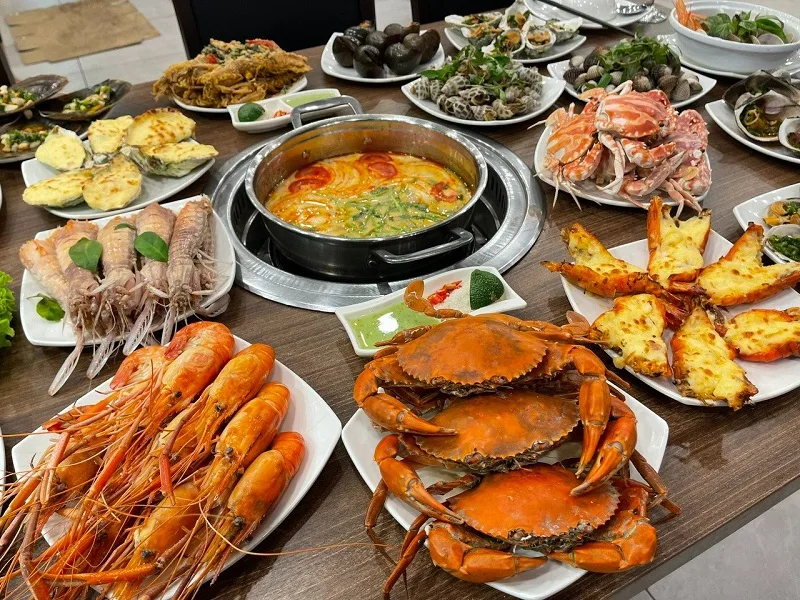 Adobi Buffet – Buffet tổng hợp thiên về hải sản